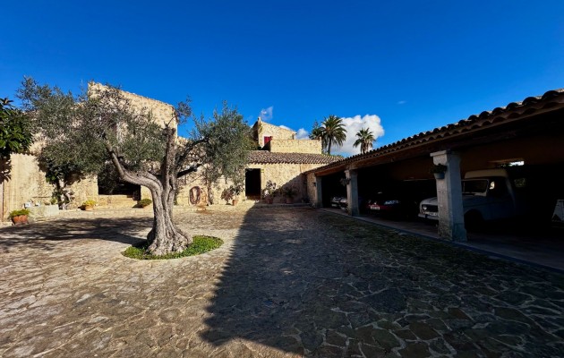 Sale - Vila - Montuiri