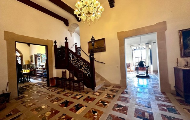 Sale - Vila - Montuiri