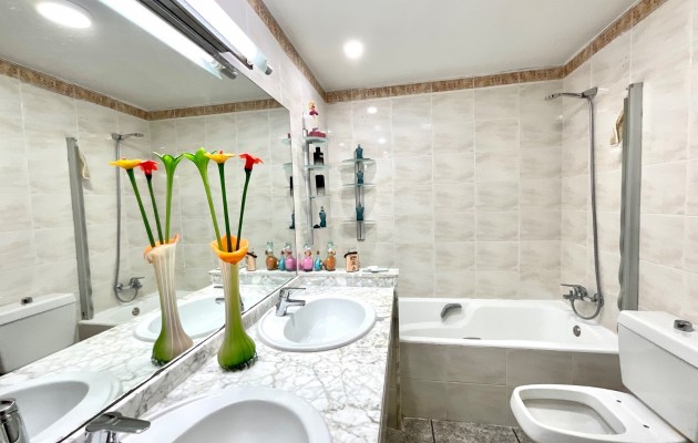 Sale - Apartment / flat - Cala Millor