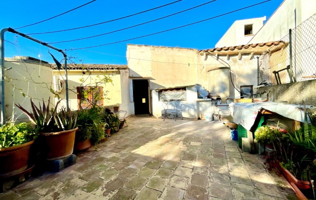 Sale - Villa / Semi semi-detached - Artà